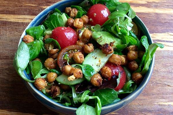 Colorful Summer Salad with Baked Chickpeas