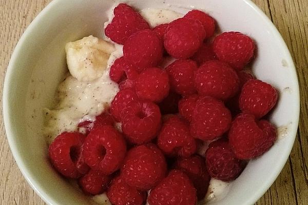 Congee with Almonds and Fruits