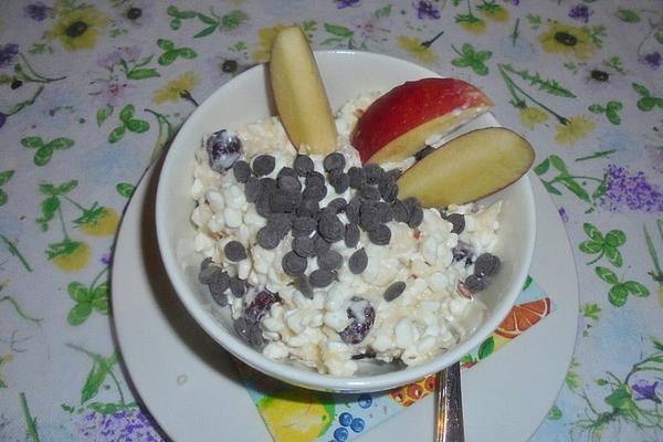 Cottage Cheese with Apple and Cranberries