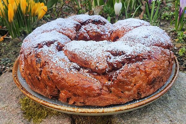 Cottage Cheese Wreath Cake