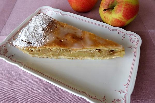 Covered Apple Pie with Topping
