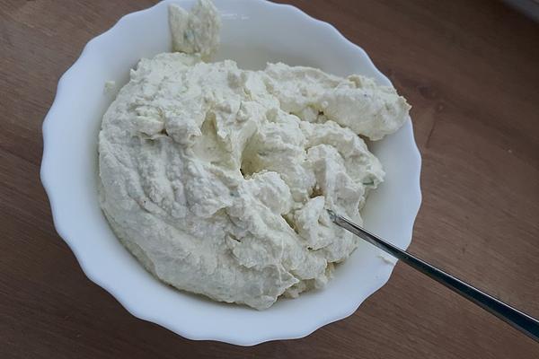 Cream Cheese Dip with Cashew Nuts and Spring Onions