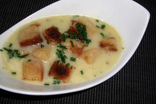 Cream Of Asparagus Soup with Homemade Croutons