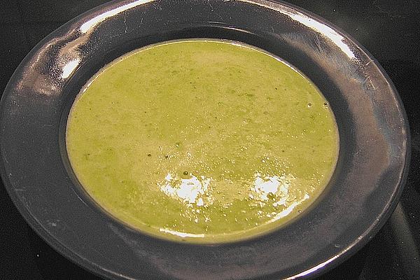 Cream Of Pea Soup with Sparkling Wine