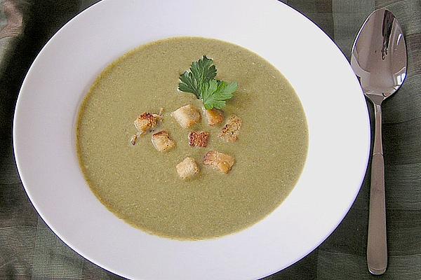 Cream Of Spinach Soup with Cheese Croutons
