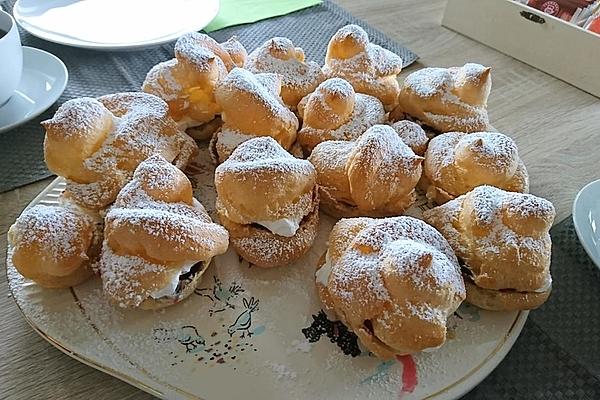 Cream Puffs with Cherry Compote and Cream, According To Age-old Recipe