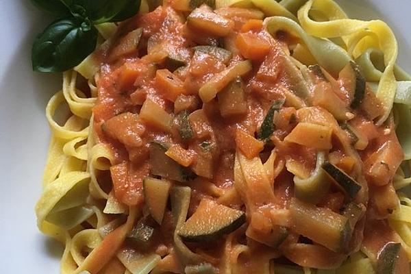 Creamy Tomato Sauce with Vegetables