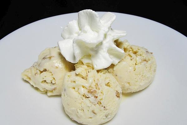 Creamy Walnut Ice Cream