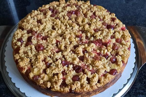 Crumb Cake with Quark Filling for All Types Of Fruit