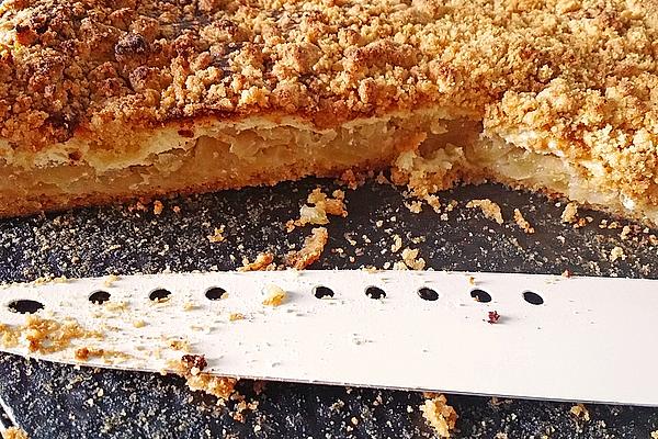 Crumble, Apple and Curd Cake