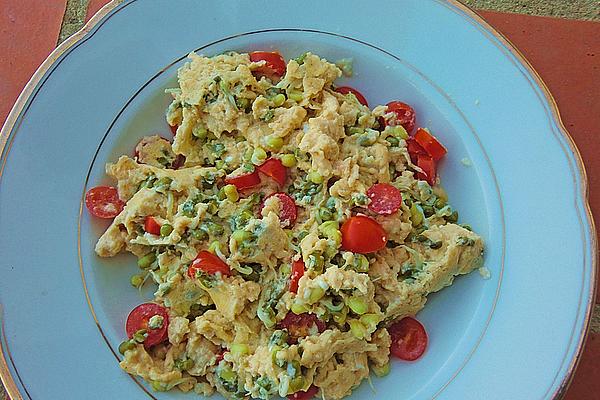 Crumbly Scrambled Eggs with Cottage Cheese