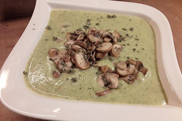 Crumbly Spicy Zucchini Soup with Coconut Milk and Brown Mushrooms