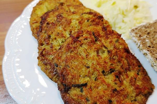 Crumbly Zucchini, Potato and Carrot Hash Browns
