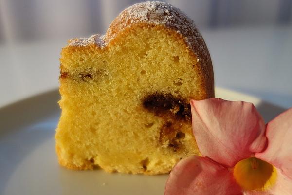 Crunchy Bundt Cake