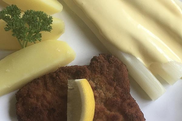 Crunchy Schnitzel with Asparagus and Potato Gratin