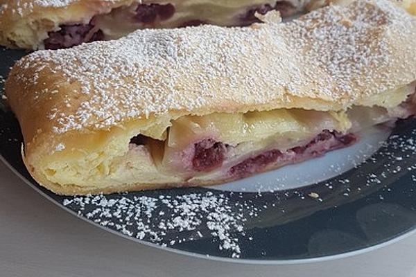Curd Strudel with Fruits