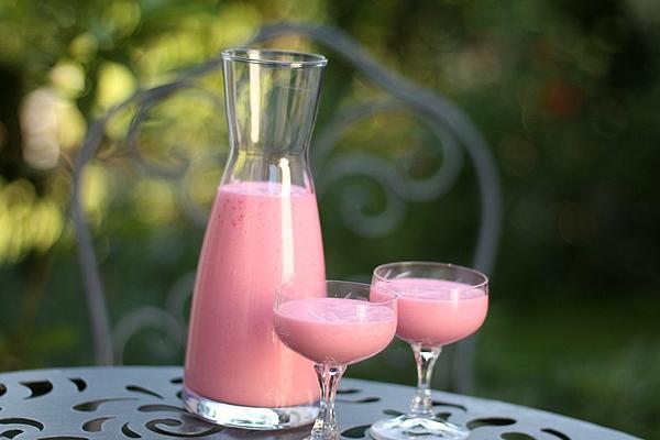 Currant and Cream Liqueur with Vodka