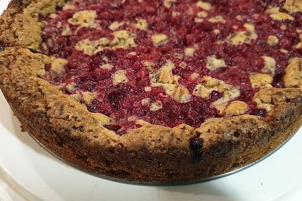 Currant Cake with Chocolate Flakes