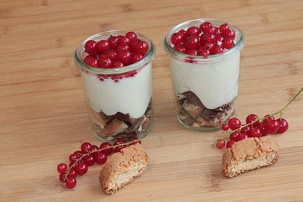 Currant Cantuccini Cup