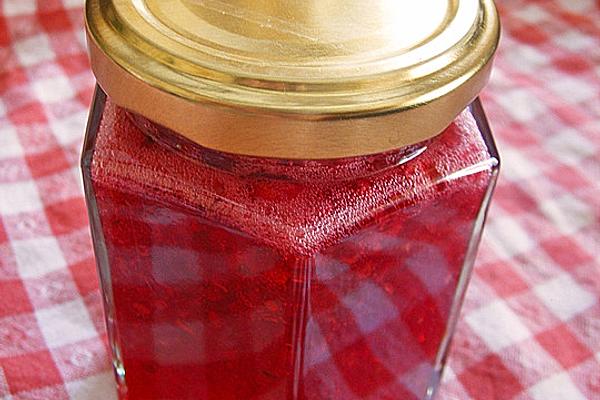 Currant Jam with Fig Vinegar and Dash Of Lemon Juice
