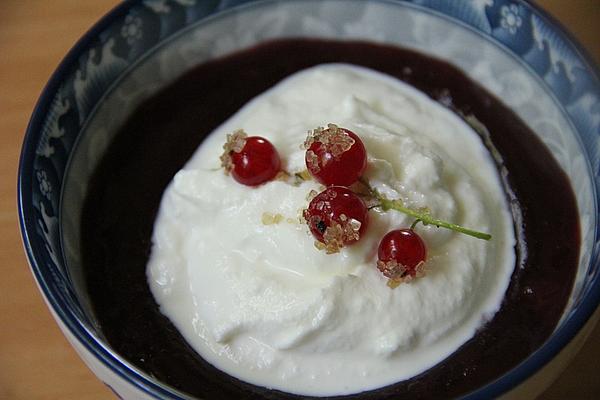 Currant Jelly with Ricotta Topping