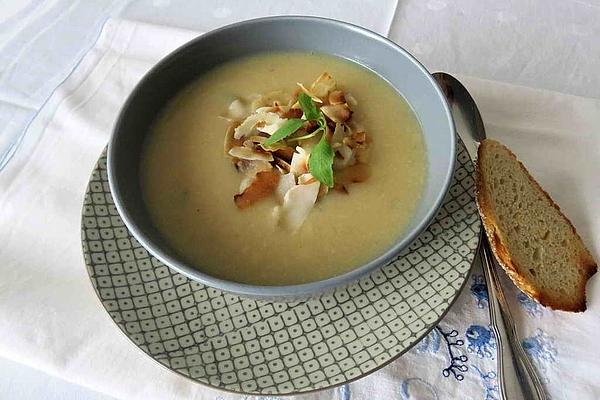 Curry Cauliflower Soup with Coconut Milk
