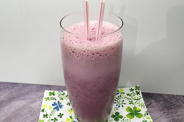 Delicious Raspberry Milkshake