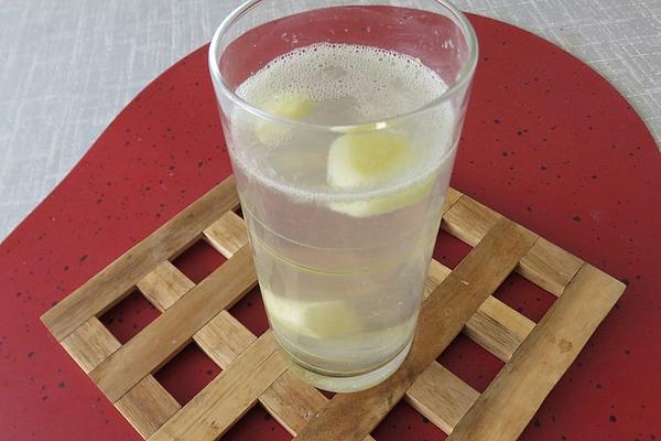 Detox Water with Lemon, Ginger and Honey