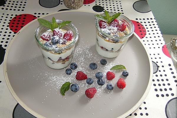 Diana`s Muesli Yogurt Dessert with Fresh Berries