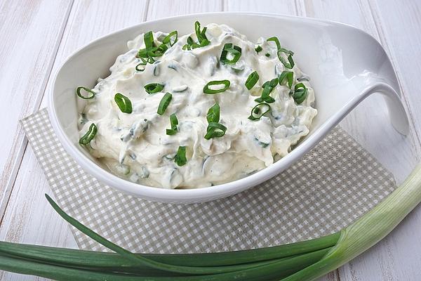 Dip with Spring Onions
