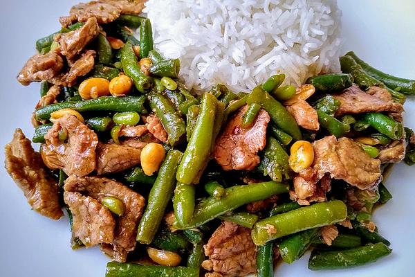 Double Cooked Pork with Green Beans and Peanuts