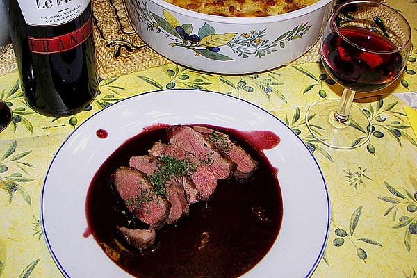 Duck Breast in Spicy Red Wine Sauce