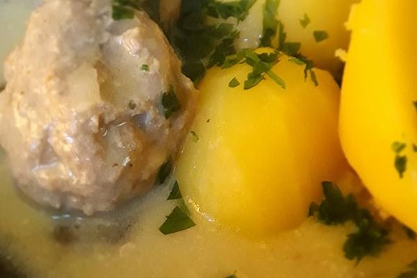 Dumplings with Cream – Capers – Sauce