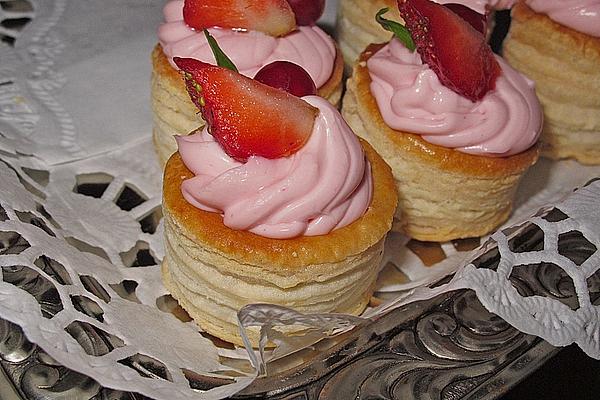 Eclairs with Strawberry Cream