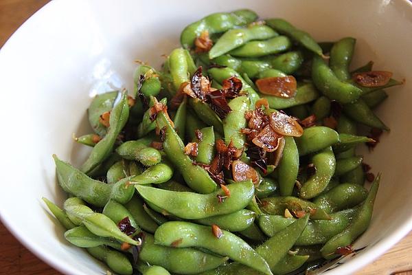 Edamame in Spicy Japanese Sauce