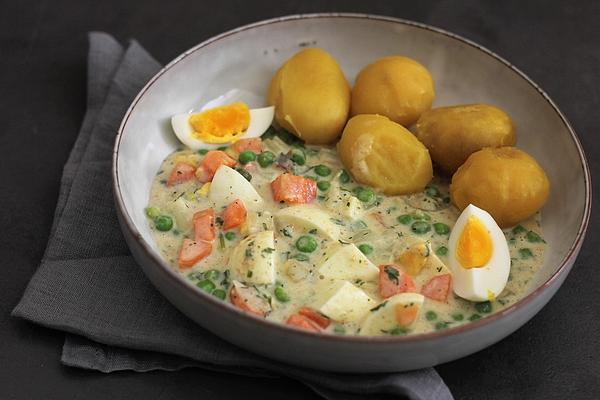Egg Ragout with Young Peas