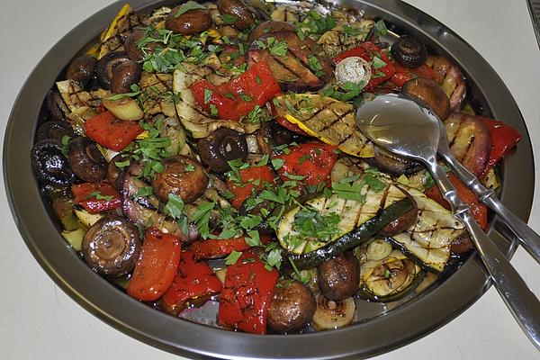 Eggplant – Pepper – Salad with Olives and Capers