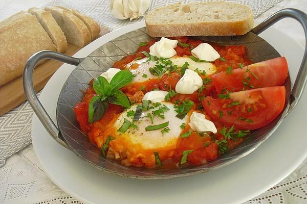 Eggs in Tomato Sauce