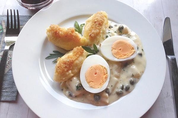 Eggs Koenigsberger Style with Mashed Potatoes