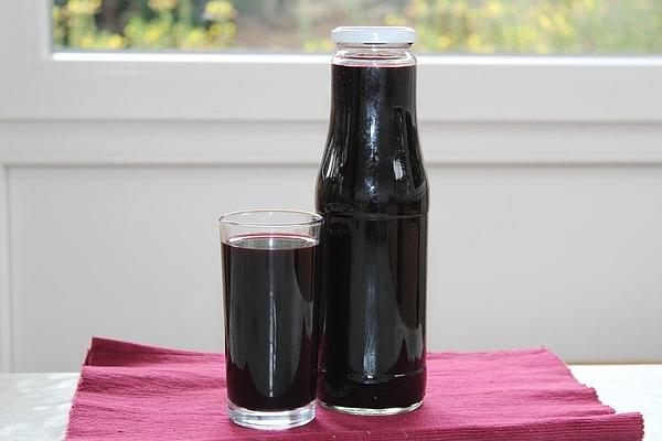 Elderberry Juice from Pressure Cooker