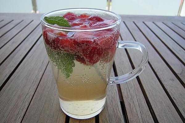 Elderflower – Strawberry – Cocktail