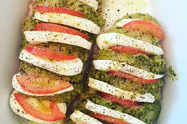 Fan Chicken with Basil Pesto and Tomatoes