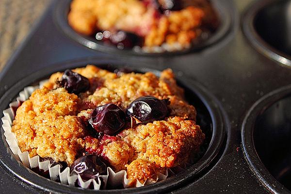 Fast Vegan Apple or Blueberry Muffins