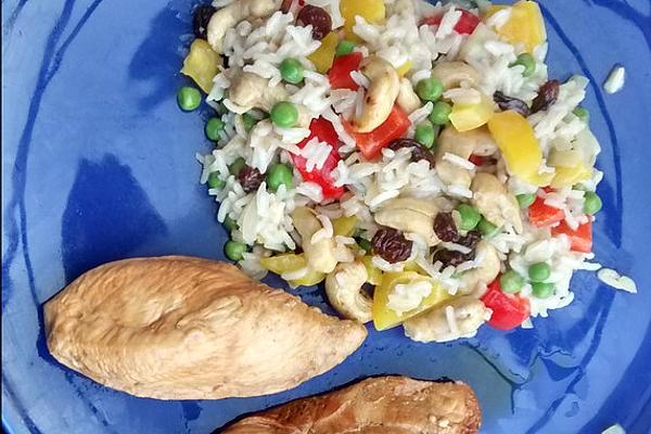 Fragrant Coconut and Vegetable Rice with Raisins and Nuts