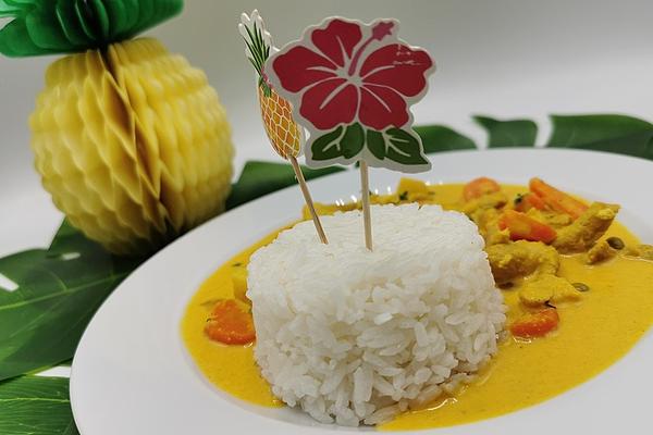 Fragrant Rice Cooked in Coconut Milk