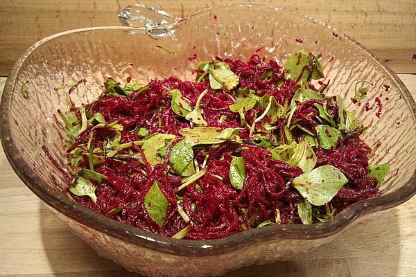 Fresh Beetroot Salad with Winter Mail