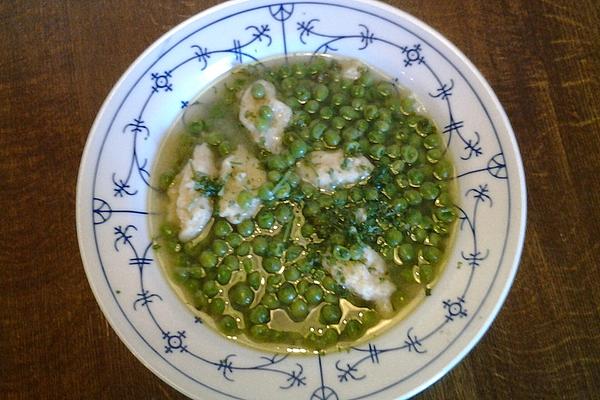 Fresh Pea Soup Great-grandmother`s Style