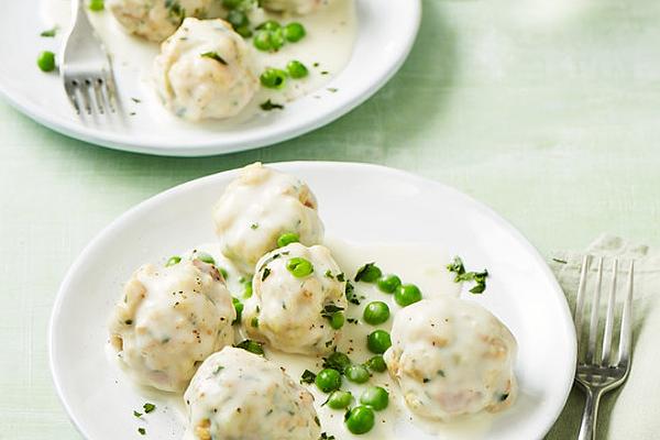 Fresh Peas with Bread Dumplings