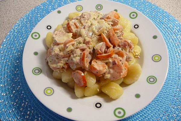 Fried Gnocchi in Cream Cheese Sauce with Ham Cubes