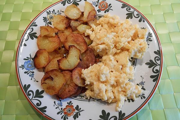 Fried Potatoes Great-grandmother`s Style